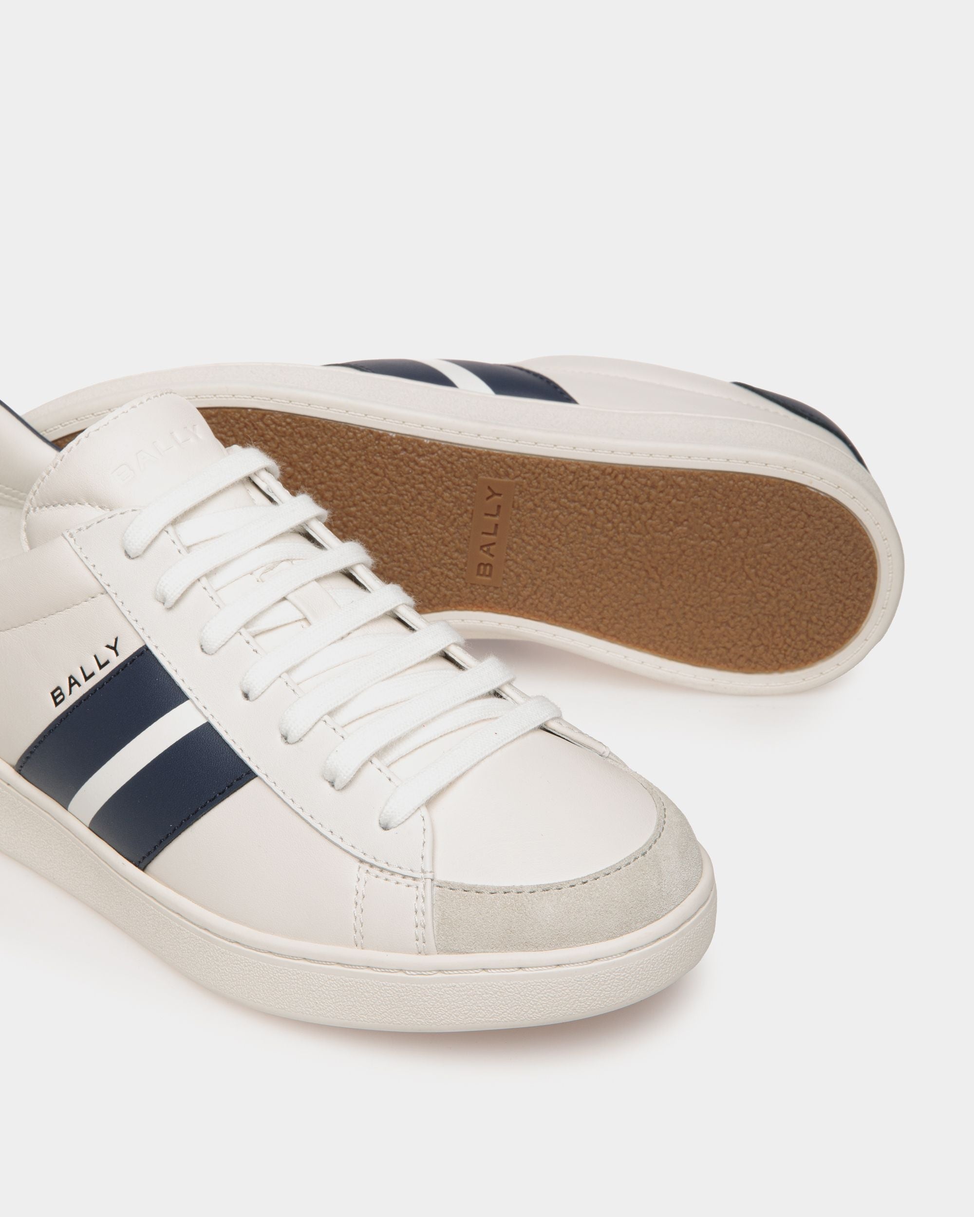 Sneaker Tennis En Cuir Blanc Et Navy Blue - Homme - Bally - 04