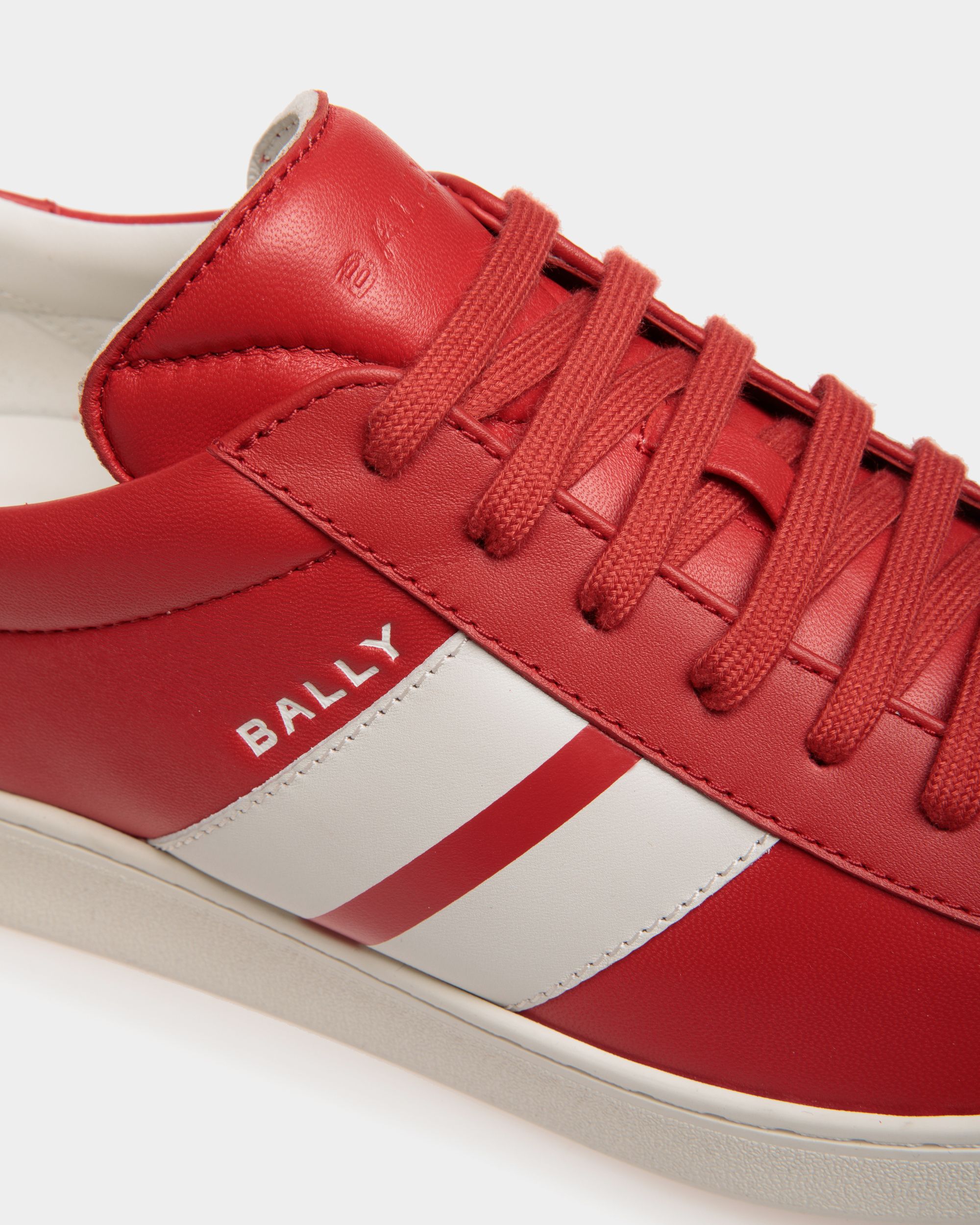 Sneaker Tennis En Cuir Candy Red Et Blanc - Homme - Bally - 05