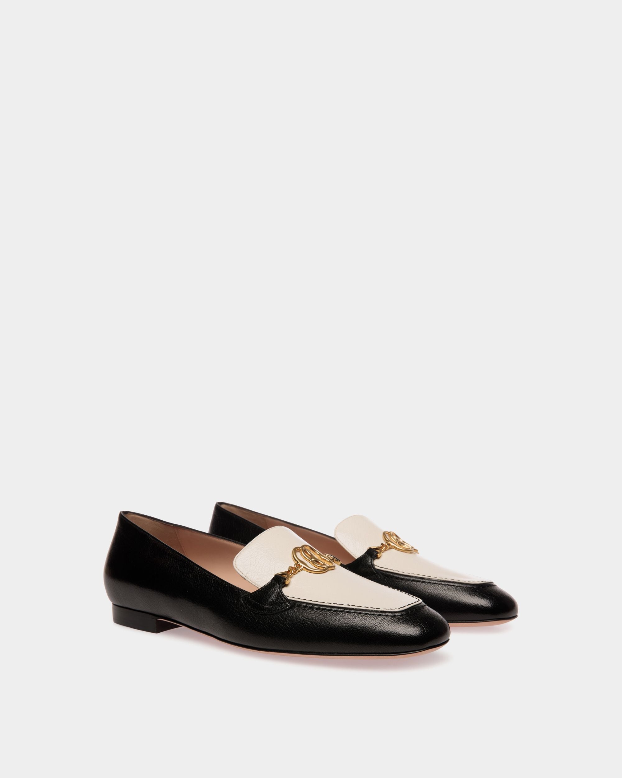 Mocassin Daily Emblem En Cuir Noir Et Blanc - Femme - Bally - 02