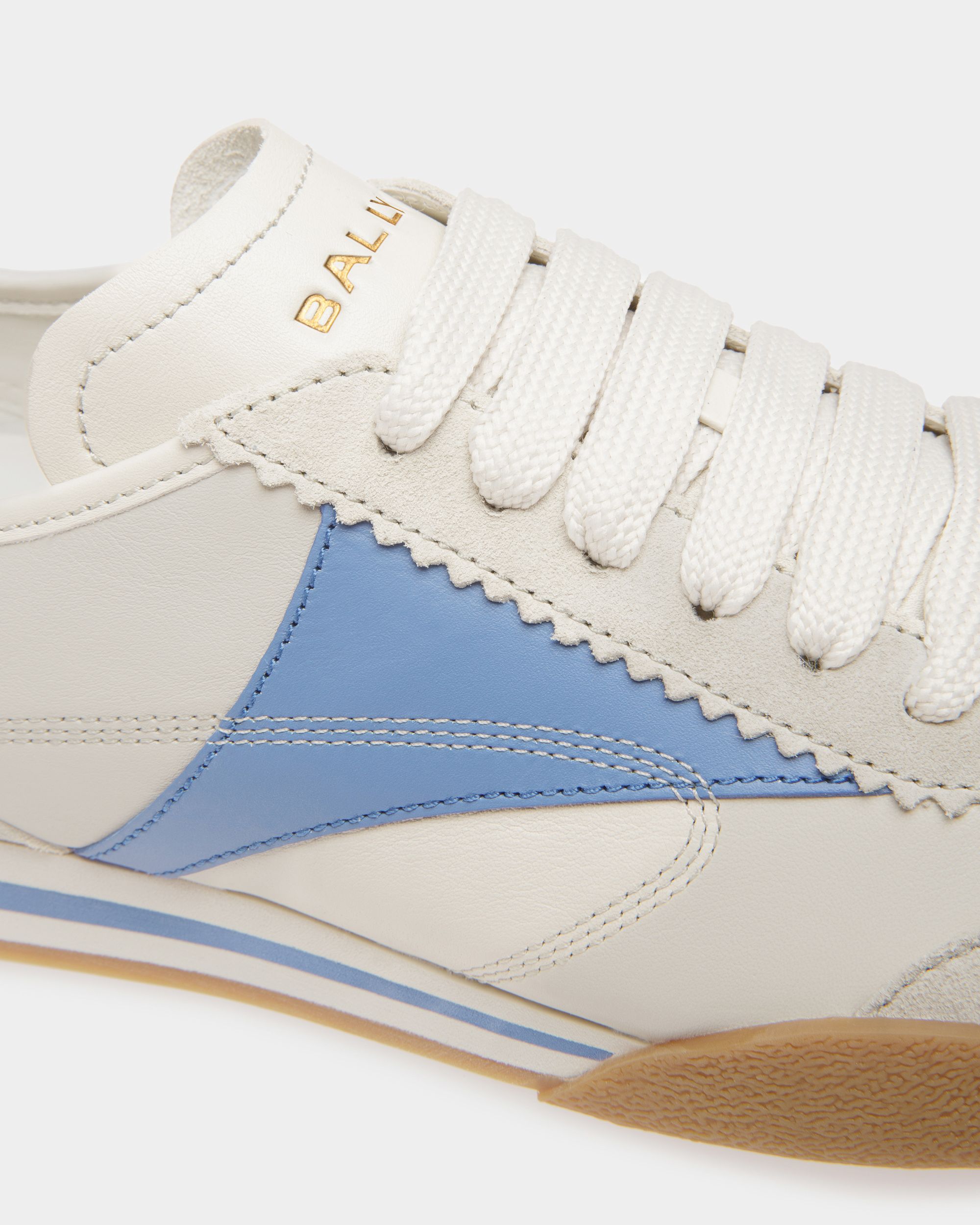 Sneakers Sussex En cuir blanc poussière et bleu - Femme - Bally - 05